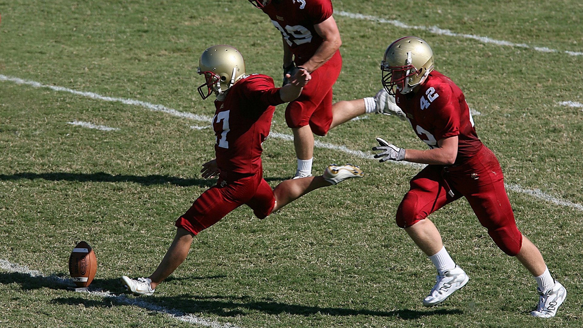 美国女子足球:提前锁定出线,冲击星光大道!,美国女足踢男足